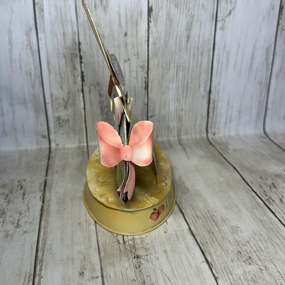 Metal Precious Moments Looking Girl I Get a Cluck Out of You Unique - Picture 8 of 8